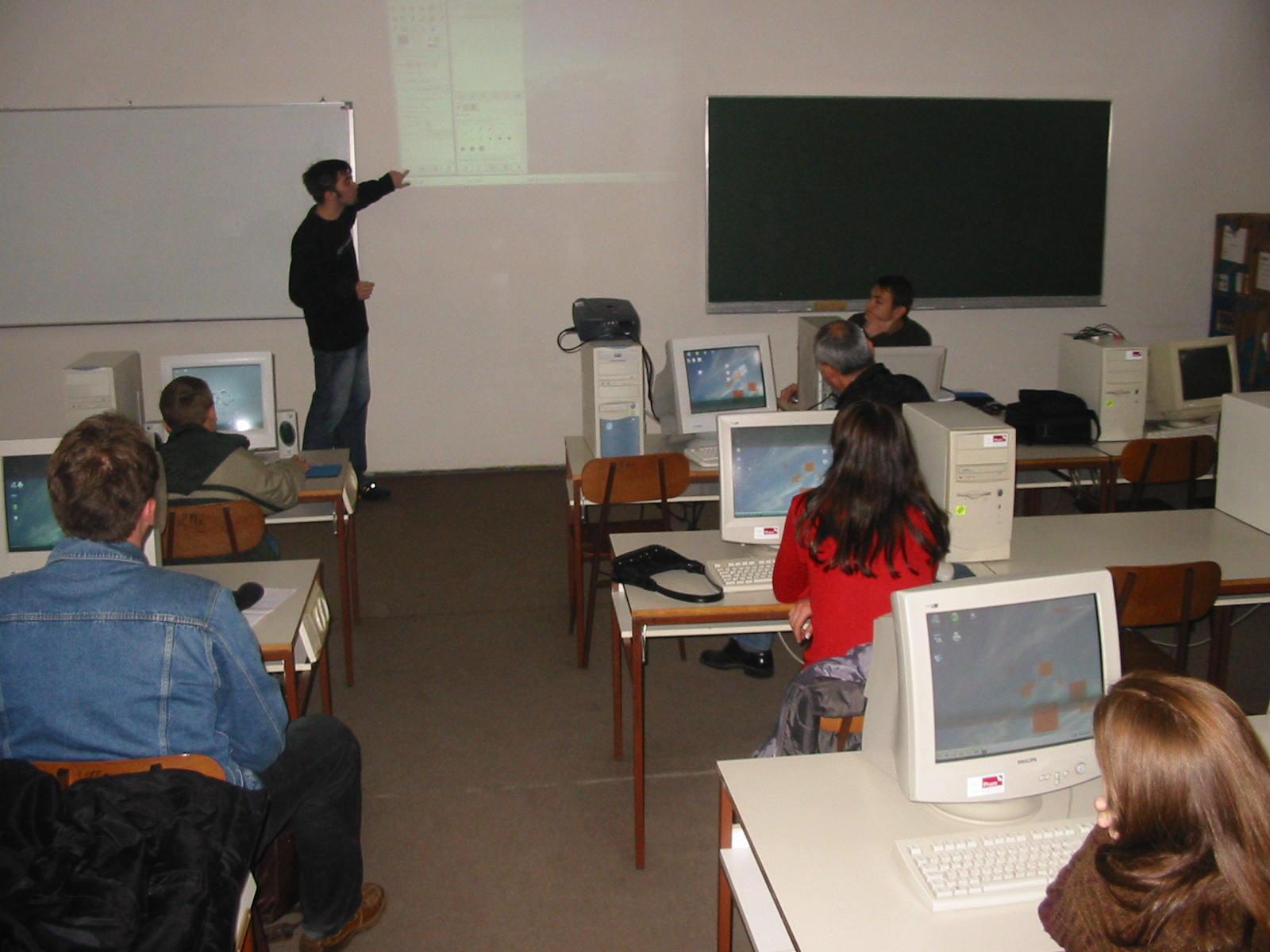 Linux radionica na Mašinskom fakultetu, 06.11.2004.